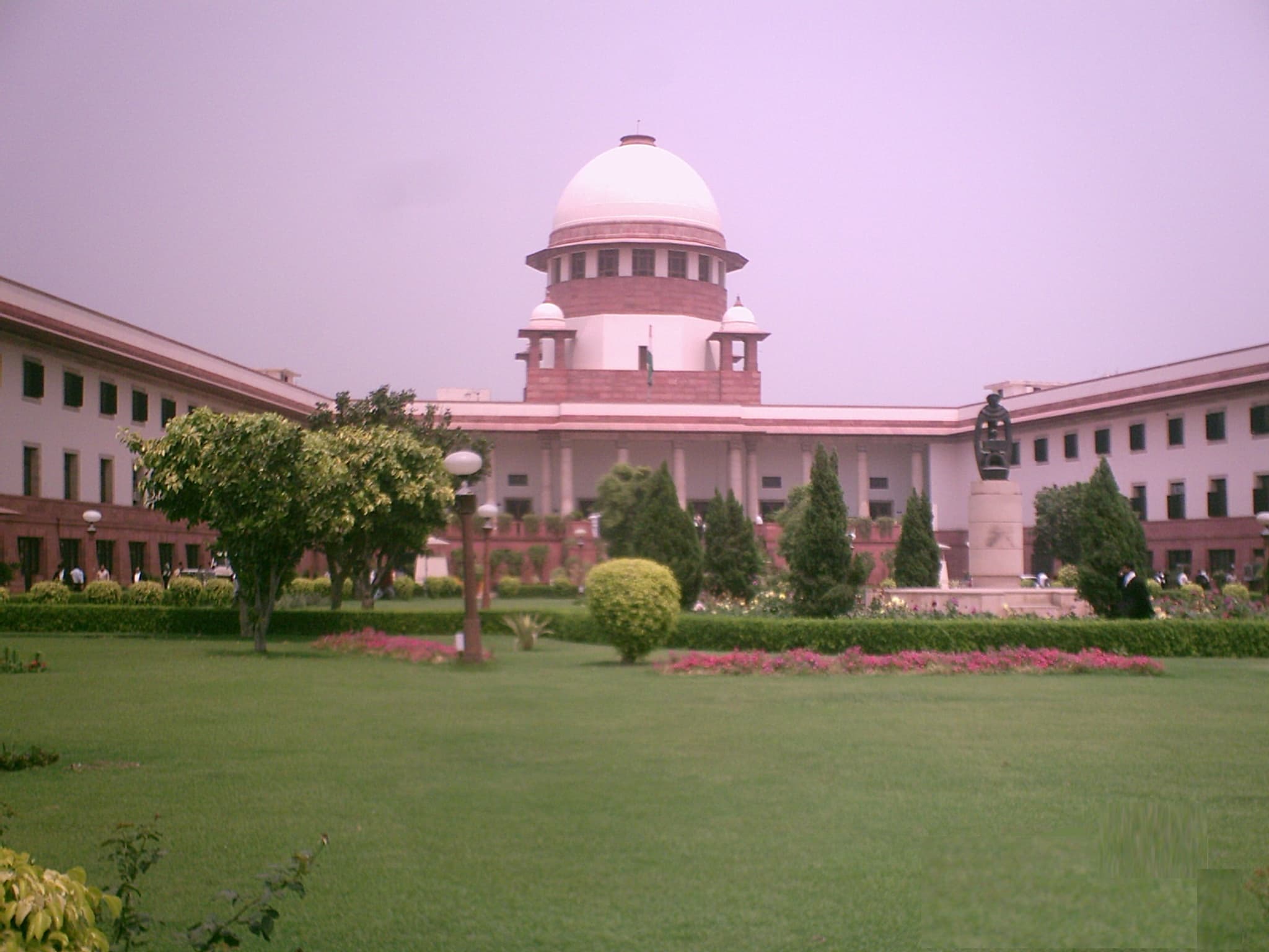 Supreme Court Panel Survey: 9% Students Report Suicidal Thoughts, 15% Severe Distress